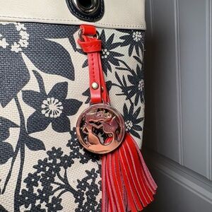 Spartina 449 Privateer Day Tote black and creamy white floral pattern